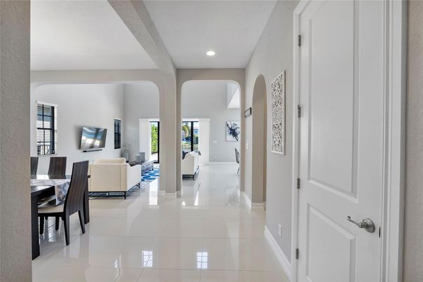 Dining room, Interior, Living room, Recessed Lighting