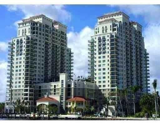 Exterior, Facade, Condo Building