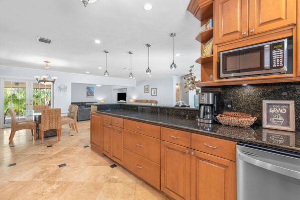 Chandelier, Dining room, Interior, Kitchen, Pendant Lights, Recessed Lighting