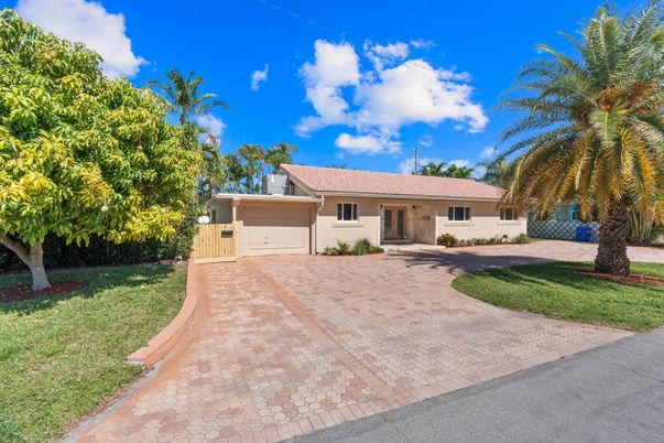 Attached, Backyard, Exterior, Facade, Ranch