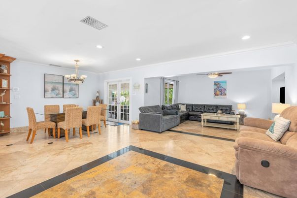 Chandelier, Dining room, Interior, Living room, Recessed Lighting