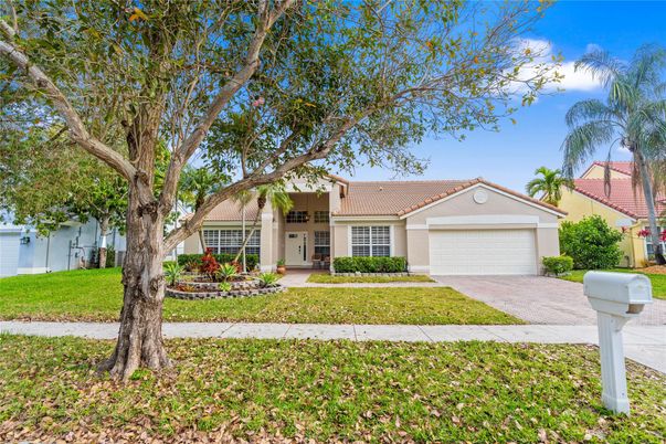 Attached, Backyard, Exterior, Facade, Ranch