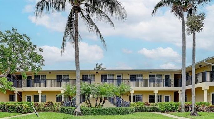 Backyard, Exterior, Facade, Condo Building