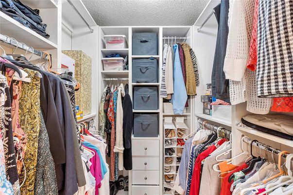 Interior, Walk-in Closets
