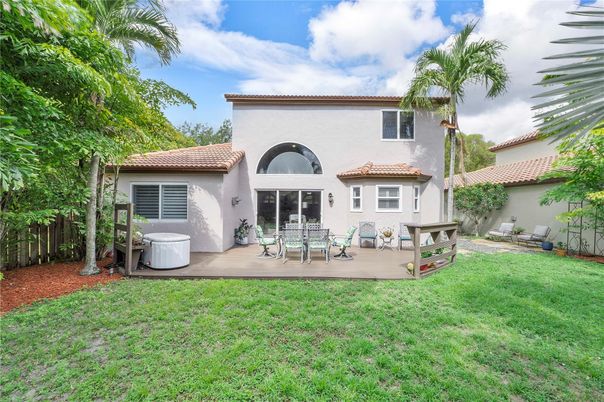 Backyard, Exterior, Hot Tub