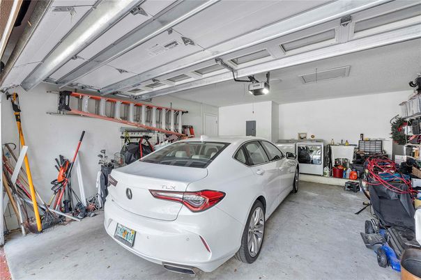 Garage, Interior