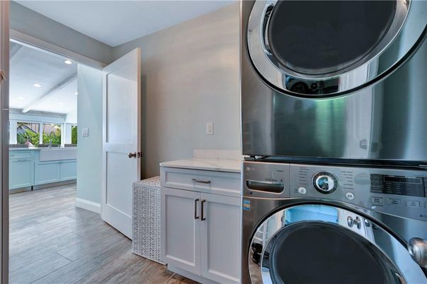 Interior, Recessed Lighting, Utility Closets, Washer, Wood Texture Flooring