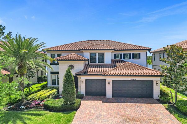 Attached, Exterior, Facade, Mediterranean