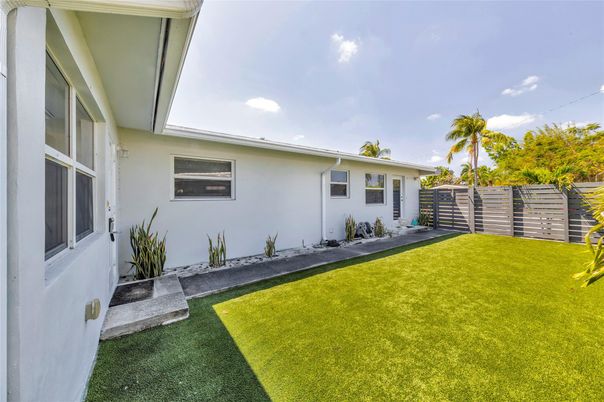 Backyard, Exterior