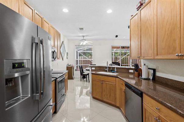 Dining room, Interior, Kitchen, Recessed Lighting, Stainless Steel Appliances