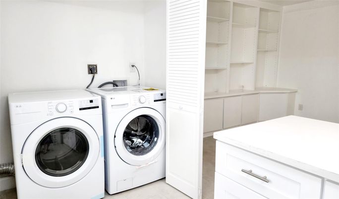 Interior, Utility Closets, Washer