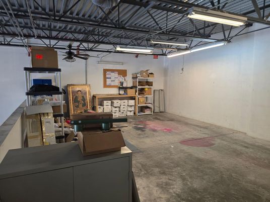 Garage, Interior