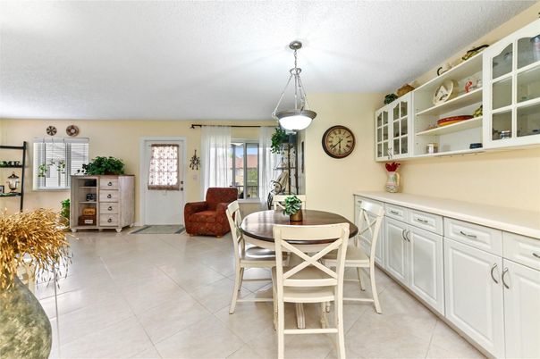 Dining room, Interior, Pendant Lights