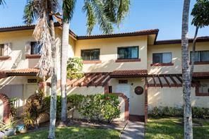 Backyard, Exterior, Facade, Mediterranean