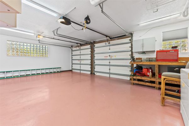 Garage, Interior