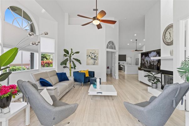 Interior, Kitchen, Living room, Pendant Lights, Recessed Lighting, Wood Texture Flooring