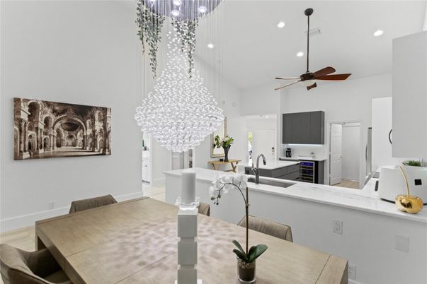 Chandelier, Dining room, Interior, Kitchen, Pendant Lights, Recessed Lighting, Wood Texture Flooring