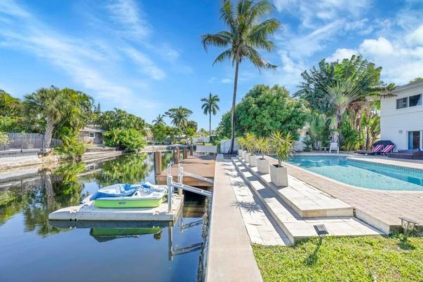 Exterior, Lake, Pool