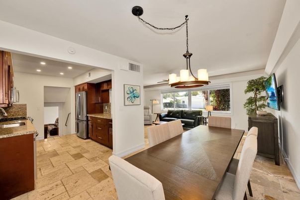 Dining room, Interior, Kitchen, Living room, Pendant Lights, Recessed Lighting, Stainless Steel Appliances