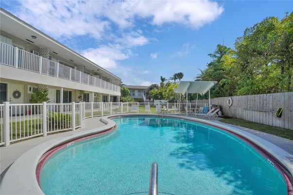 Exterior, Pool