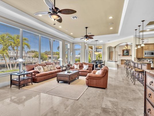 Interior, Kitchen, Living room, Pendant Lights, Recessed Lighting, Stainless Steel Appliances