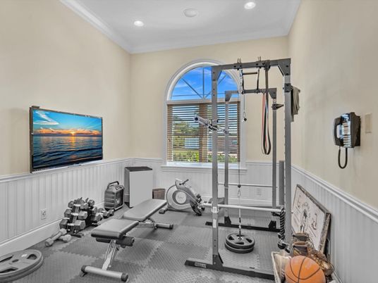 Fitness Equipment, Interior, Recessed Lighting