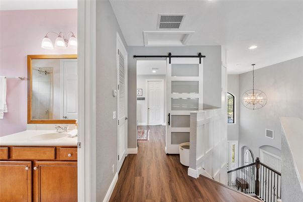 Bathroom, Interior, Pendant Lights, Recessed Lighting, Wood Texture Flooring
