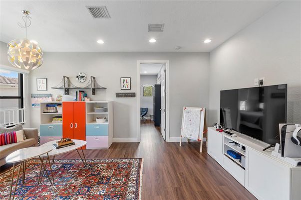 Interior, Pendant Lights, Recessed Lighting, Wood Texture Flooring
