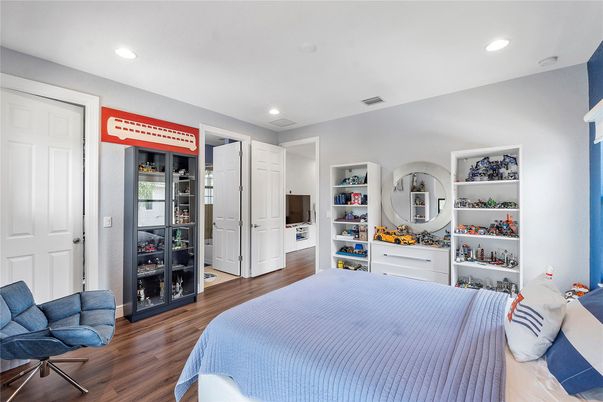 Bedroom, Interior, Recessed Lighting, Wood Texture Flooring
