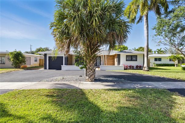 Attached, Backyard, Exterior, Facade, Ranch