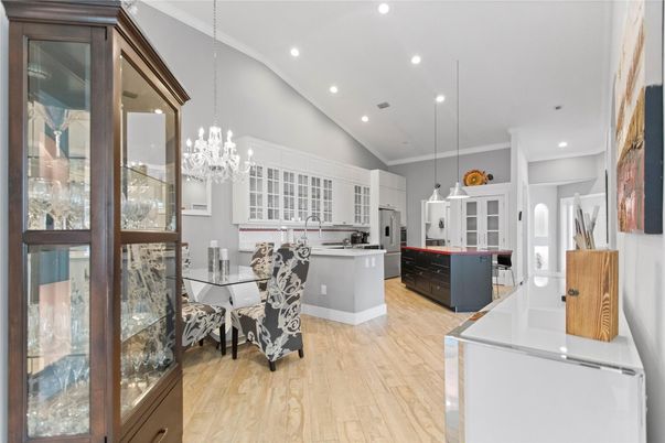 Chandelier, Dining room, Interior, Kitchen, Pendant Lights, Recessed Lighting, Wood Texture Flooring