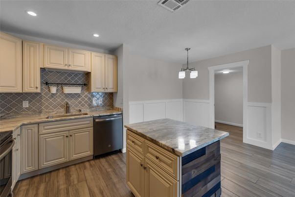 Interior, Kitchen, Pendant Lights, Recessed Lighting, Wood Texture Flooring