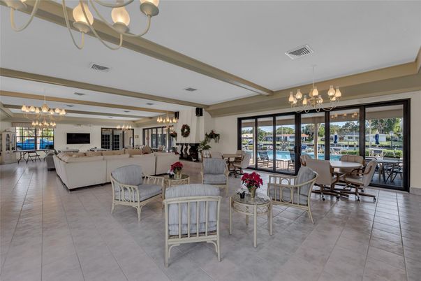 Chandelier, Dining room, Interior, Living room, Water