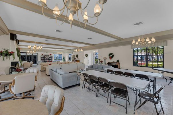 Chandelier, Dining room, Interior, Living room