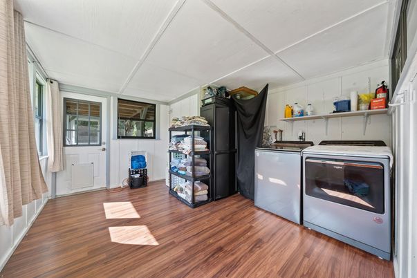 Interior, Washer, Wood Texture Flooring