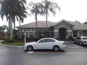 Exterior, Facade, Ranch