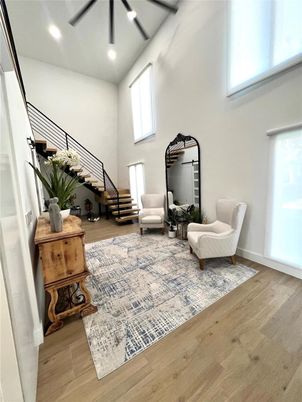 Interior, Recessed Lighting, Wood Texture Flooring