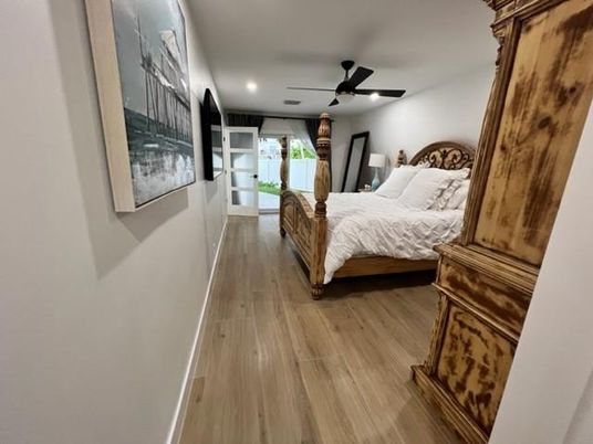 Bedroom, Interior, Recessed Lighting, Wood Texture Flooring