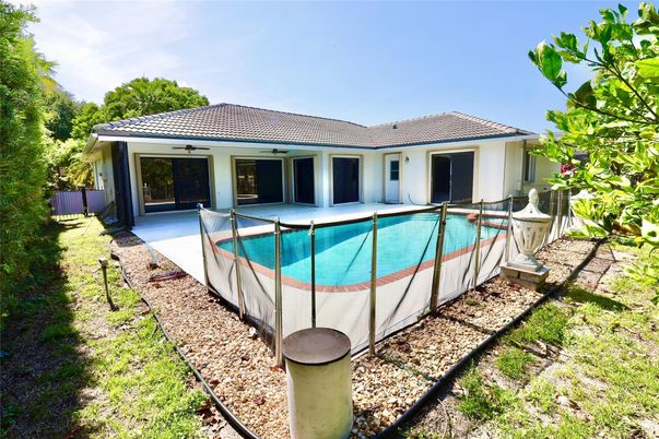 Backyard, Exterior, Pool