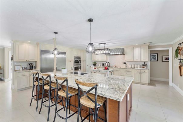 Interior, Kitchen, Pendant Lights, Recessed Lighting, Stainless Steel Appliances