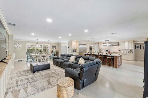 Dining room, Interior, Kitchen, Living room, Pendant Lights, Recessed Lighting, Stainless Steel Appliances