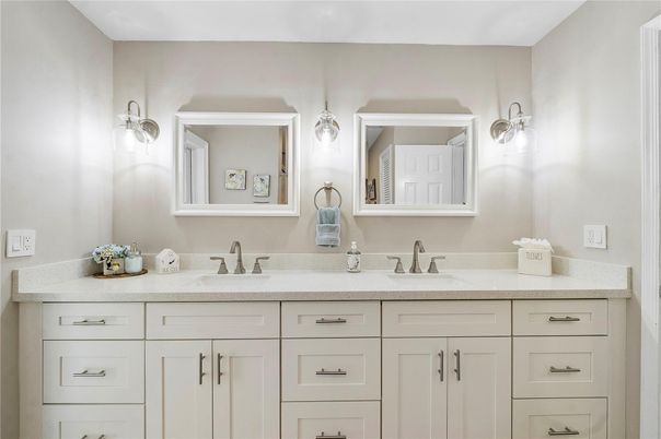 Bathroom, Dual Sink Vanities, Interior