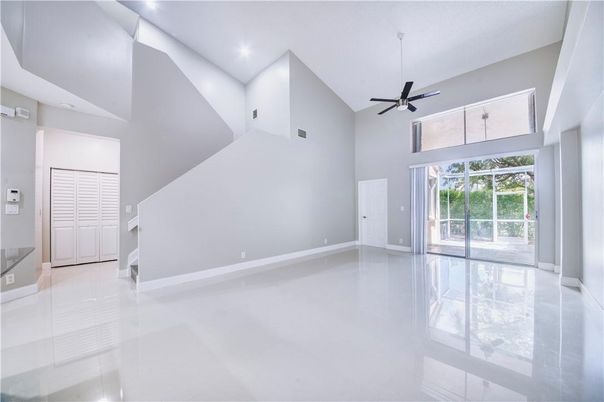 Empty room, Interior, Recessed Lighting