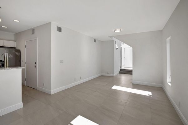 Empty room, Interior, Kitchen, Recessed Lighting