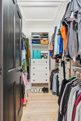 Interior, Walk-in Closets, Wood Texture Flooring