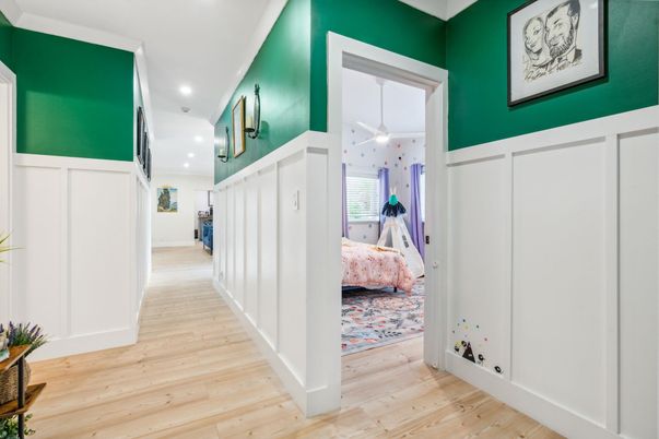 Interior, Recessed Lighting, Wood Texture Flooring
