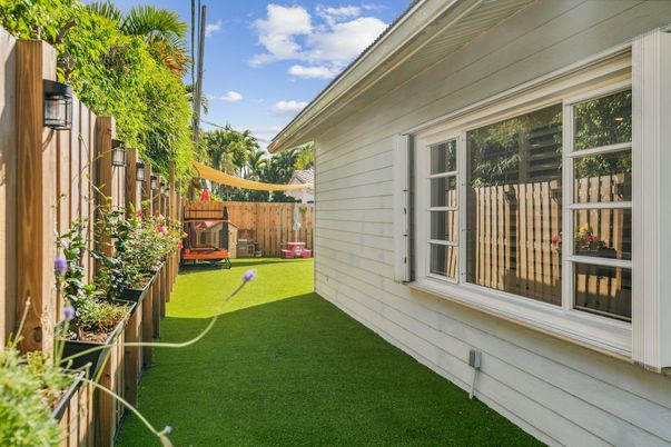 Backyard, Exterior