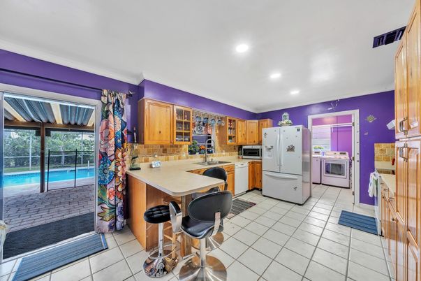 Interior, Kitchen, Recessed Lighting, Washer