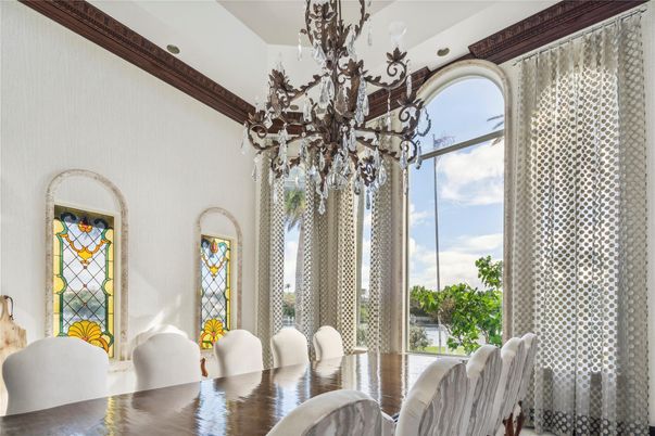 Chandelier, Dining room, Interior