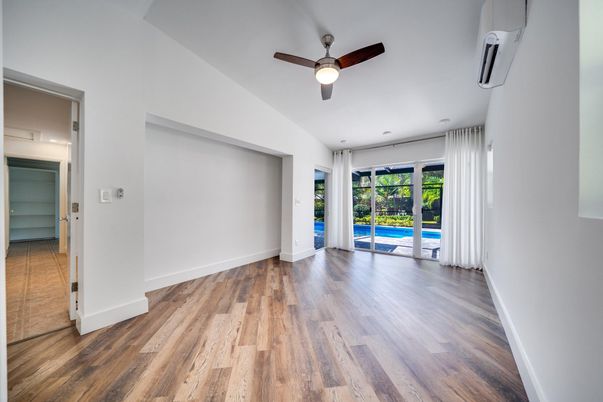 Empty room, Interior, Recessed Lighting, Wood Texture Flooring